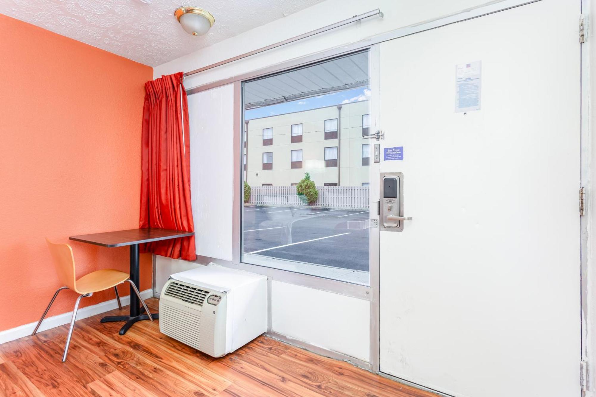 2 Full Beds Non-Smoking